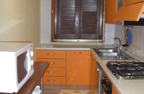 Marina di Pisciotta Apartment | Family-Friendly Apartment in Pisciotta with 3 Bedrooms