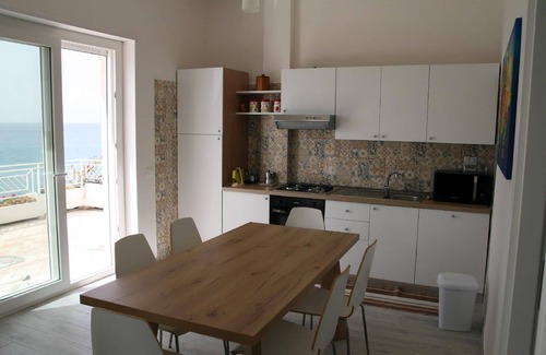 Pizzo Apartment | Comfortable Holiday Apartment in Pizzo for Up to 6 Guests