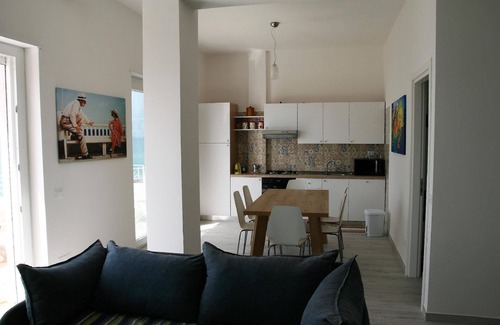 Pizzo Apartment | Comfortable Holiday Apartment in Pizzo for Up to 6 Guests