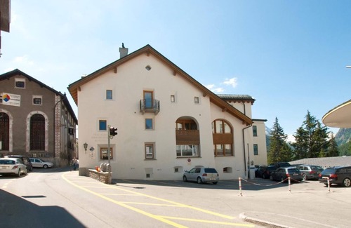 Pontresina Apartment | Guest Rated 10/10: Cozy Holiday Apartment in Pontresina