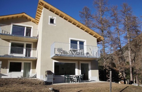 Pontresina Apartment | Cozy Holiday Apartment in Pontresina for 2-3 Guests