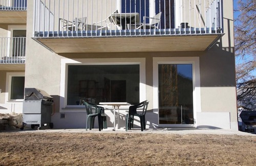 Pontresina Apartment | Cozy Holiday Apartment in Pontresina for 2-3 Guests