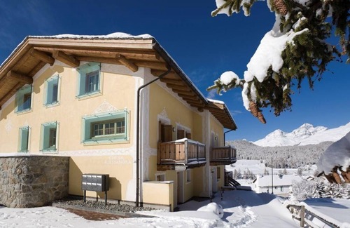 Pontresina Apartment | Cozy Pontresina Apartment for 2 with Breakfast & Kitchen