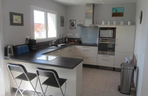 Lindbergh Plage House | Cozy Holiday Apartment in Portbail for 4 Guests