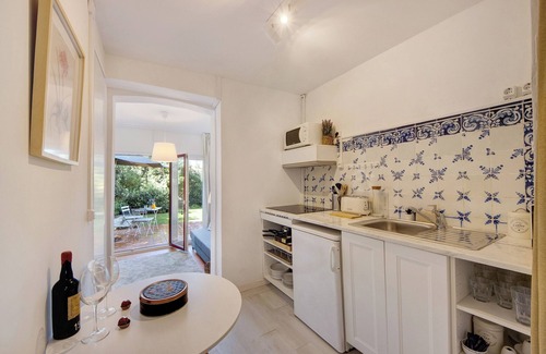 Praia Da Granja Ski Chalet | Seaside Retreat at Praia Da Granja with Ocean View & Garden