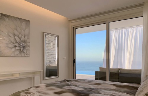 Tabua Apartment | Ocean View Holiday Apartment: Guest Rated 10/10