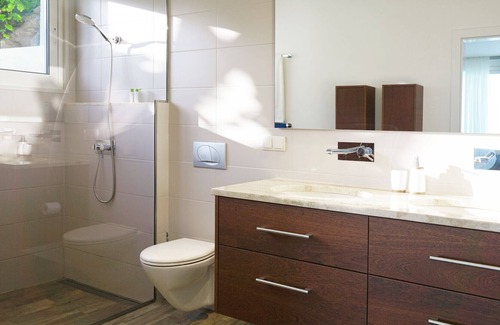 Tabua Apartment | Ocean View Holiday Apartment: Guest Rated 10/10