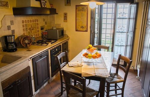 Quarrata Apartment | Ideal Holiday Apartment Quarrata for 2-6 Persons
