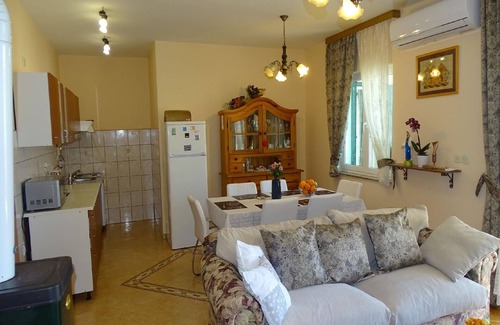 Rtina House | Holiday apartment Ražanac for 1 - 6 persons with 3 bedrooms - Holiday house