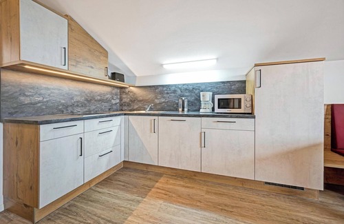 Maranza Apartment | Mountain View Holiday Apartment with Sauna & Garden Amenities