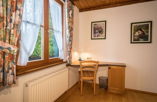 Owingen Apartment | Cozy Holiday Apartment "Risthof 4" with Balcony & Sauna