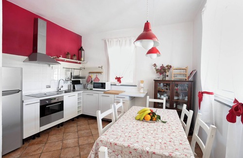 Arcola Apartment | Dreamy Holiday Apartment "Rosadimaggio Camelia" with Garden