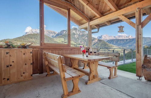 Brie Apartment | Stunning Rosengarten - Heigler Hof: Mountain View & Spa