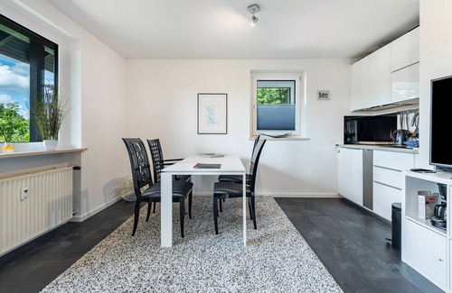 Egloffstein Apartment | Relaxing Apartment 'Schlossblick' with Private Terrace & Wi-Fi
