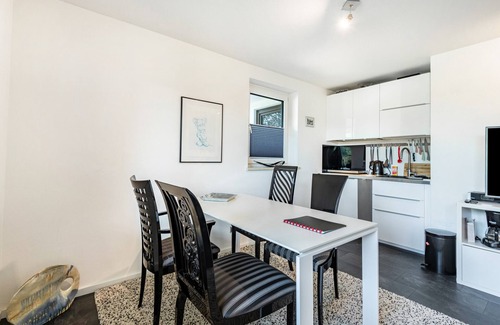 Egloffstein Apartment | Relaxing Apartment 'Schlossblick' with Private Terrace & Wi-Fi