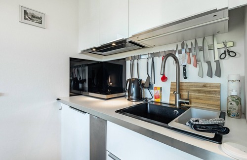 Egloffstein Apartment | Relaxing Apartment 'Schlossblick' with Private Terrace & Wi-Fi