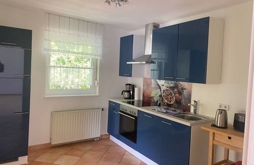 Motzen Apartment | Quaint Seewohnung by the Lake: Family-Friendly Retreat