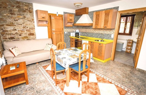 Serantes Apartment | Cozy Holiday Apartment Santa Gadea with Ocean View & Pool