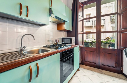 Marina District Apartment | Discover Sardinia Gem House: Ocean View with Balcony & Wi-Fi