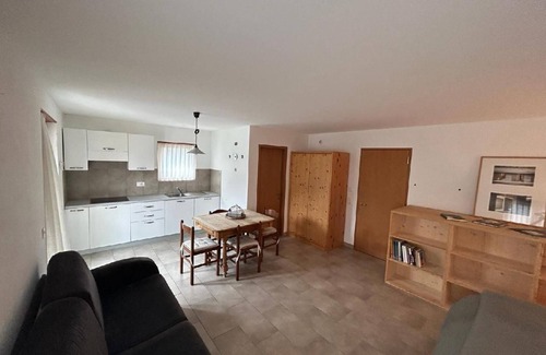 Bregaglia Apartment | Cozy Holiday Apartment Soglio for 2-4, Breakfast Included