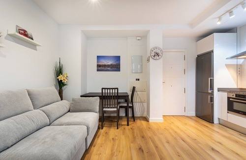 Ensanche Centro Apartment | Discover ‘Soho Málaga’: Top-Rated Apartment in the Heart