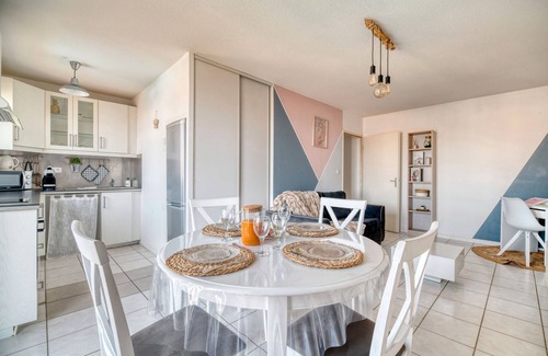Saint - Martin - du - Touch Apartment | Cozy Holiday Apartment Near Airport with Heated Pool & Wi-Fi