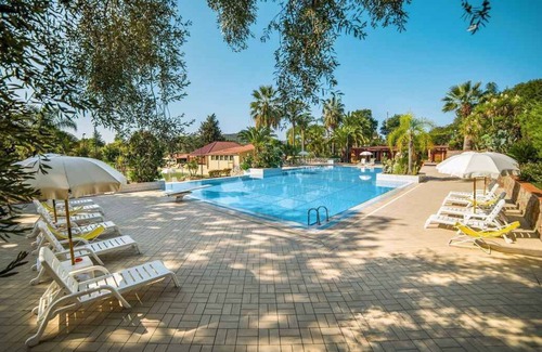 Palinuro Apartment | Guest Rated 10/10: Mediterranean Retreat with Ocean View