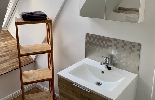Altenholz-Klausdorf Apartment | Holiday Apartment "The Shaw House" with Shared Heated Pool, Shared Terrace & Wi-Fi