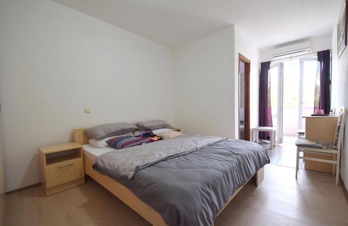 Rasopasno Apartment | Cozy Holiday Apartment in Vantačići for 1-2 Guests
