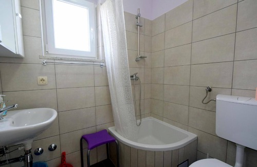 Rasopasno Apartment | Cozy Holiday Apartment in Vantačići for 1-2 Guests