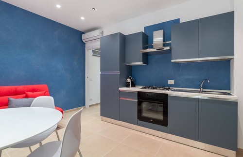 Casuzze Apartment | Sea View Holiday Apartment "Verdemare" with Balcony & Wi-Fi