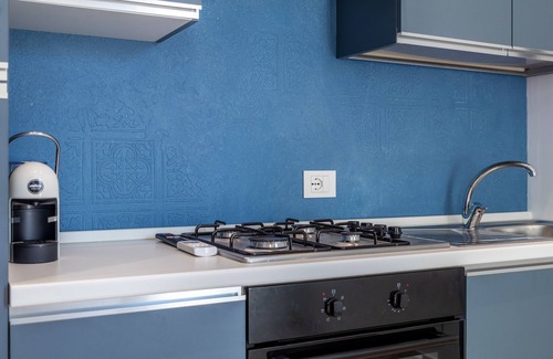 Casuzze Apartment | Sea View Holiday Apartment "Verdemare" with Balcony & Wi-Fi