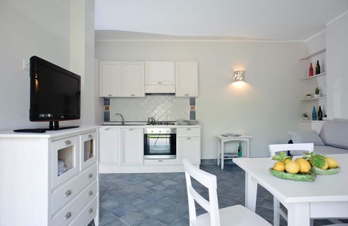 Villammare Apartment | Cozy Vibonati Holiday Apartment with Pool and Breakfast