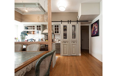 Nea Smirni Apartment | Artful Holiday Apartment Vicky's Home with Balcony & Wi-Fi