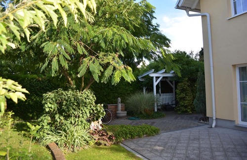 Innere Stadt Apartment | Guest Rated 10/10: Cozy Vienna Apartment for 4 with Kitchen