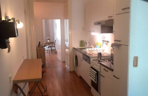 Himmelpfortgrund Apartment | Spacious Holiday Apartment in Vienna for Up to 6 Guests
