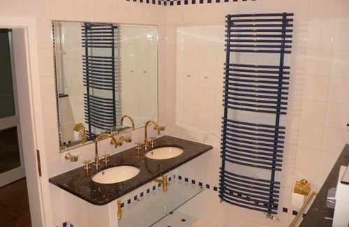 Heiligenstadt Apartment | Spacious Holiday Apartment in Vienna for Up to 5 Guests