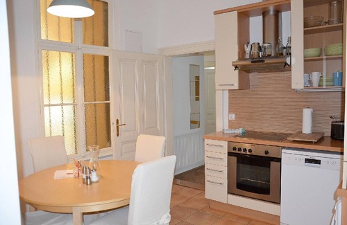 Wahring Apartment | Holiday apartment Vienna for 1 - 6 persons with 3 bedrooms - Holiday apartment in one or multi-famil