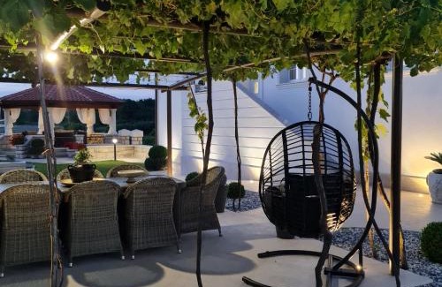 Lindar Apartment | Guest Rated 10/10 at Holiday Apartment VILLA BIANCA