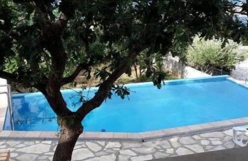 Vinjerac House | Inviting Holiday Apartment Vinjerac for 6 Guests with Pool