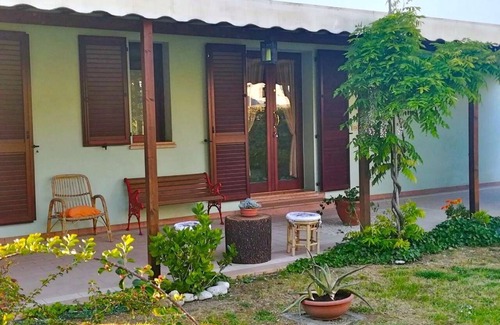 Viserba Apartment | Cozy Holiday Apartment in Viserba with Ocean View & Kitchen