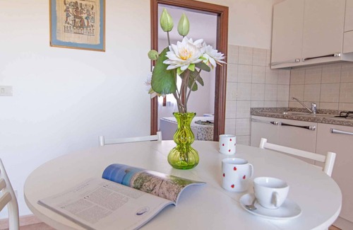 Capoliveri Apartment | Panoramic View Holiday Apartment with Spa and Breakfast