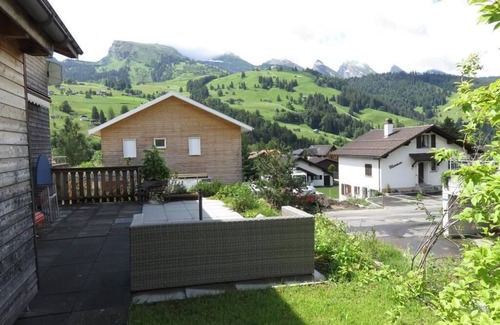 Wildhaus-Alt St. Johann Apartment | Cozy Wildhaus Apartment for 4 with Kitchen & Breakfast
