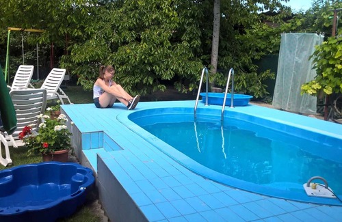 Keszthely Apartment | Inviting Holiday Apartment with Pool and Ocean View