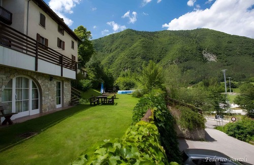 Locca Apartment | Cozy Holiday Apartment with Balconies and Ocean Views