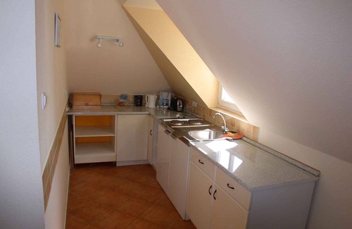 Fonyod Apartment | Cozy Holiday Apartment with Terrace and Ocean View