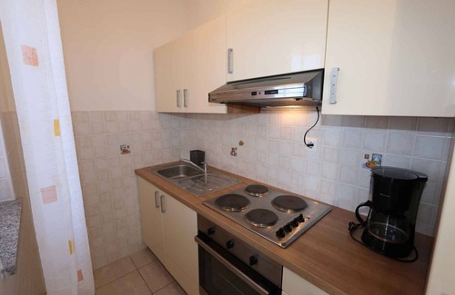 Silo Apartment | Cozy Holiday Apartment with Ocean View & Pet-Friendly Amenities
