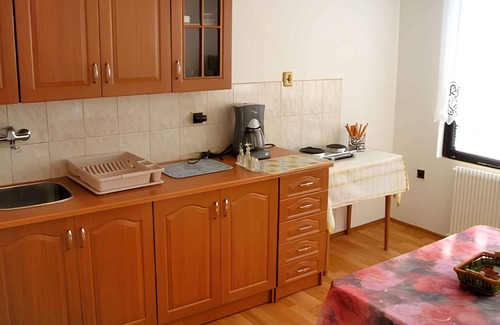 Vrchlabi Apartment | Holiday apartment with outdoor pool and barbecue