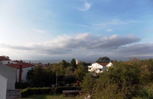 Bogovici Apartment | Oceanfront Holiday Apartment with Loggia - Guest Rated 10/10