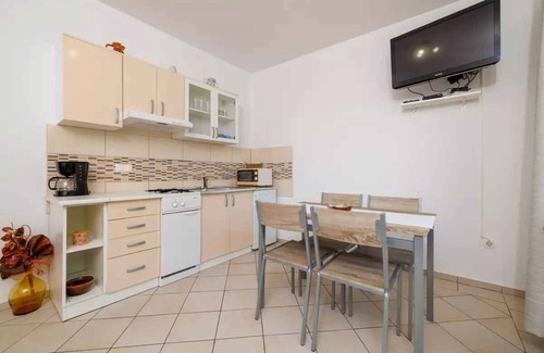 Dramalj Apartment | Cozy Holiday Apartment with Balcony & Ocean View